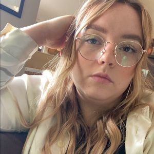 Meet your Posher, Rebekah